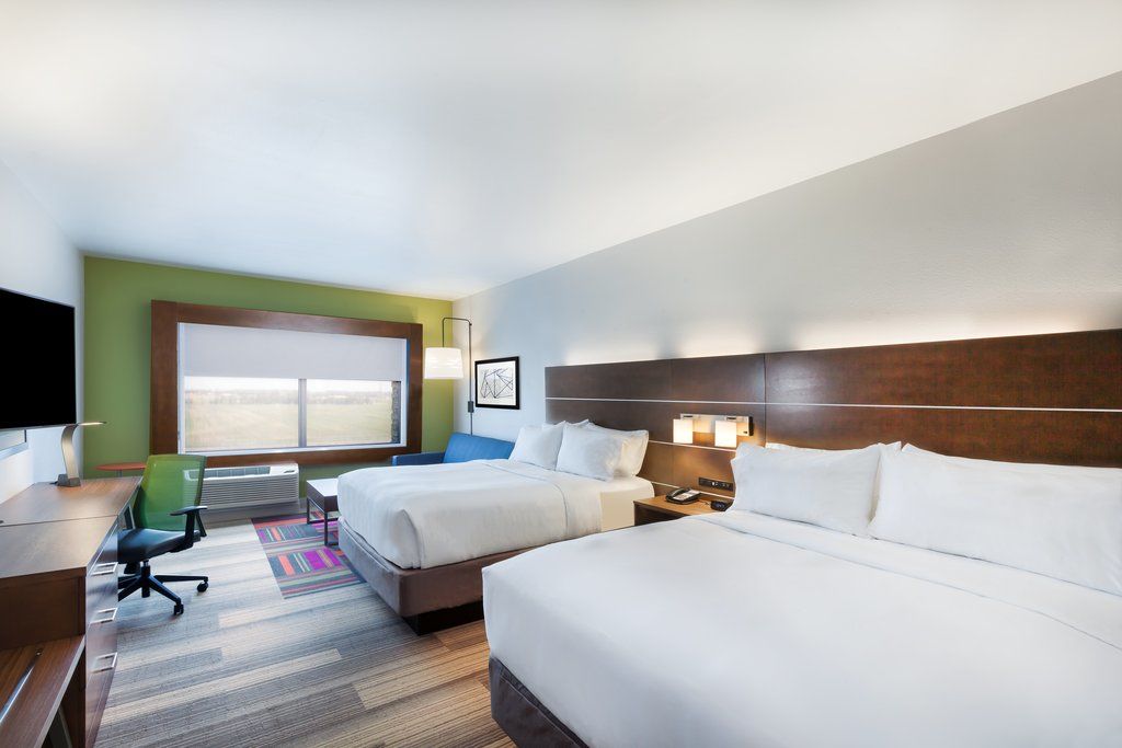 Holiday Inn Express & Suites - Marshalltown By Ihg מראה חיצוני תמונה